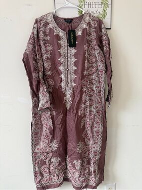 Limelight Mauve Embroidered Kurta with White & Pink Accents